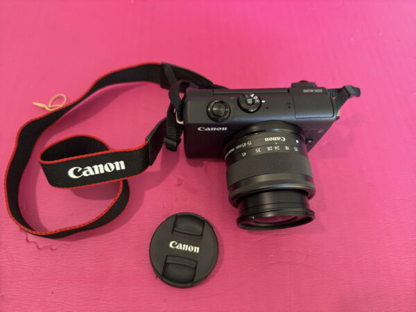 Canon Eos M200 Compact Mirrorless 4K Digital Camera W/Ef-M 15-45Mm Lens - Black - Image 2