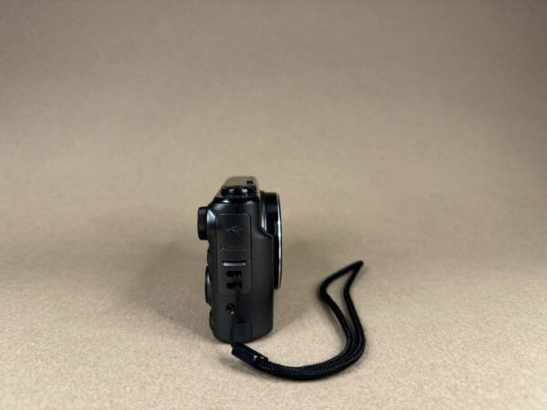 Canon Powershot Sx720 Hs 20.3Mp Digital Camera - Black (Body Only) With Cracked Screen - Image 2