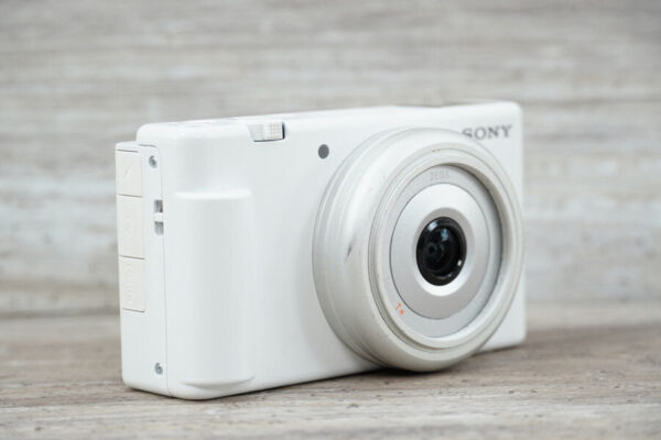 Sony Zv 1F Vlog Camera For Content Creators And Vloggers White - Image 2