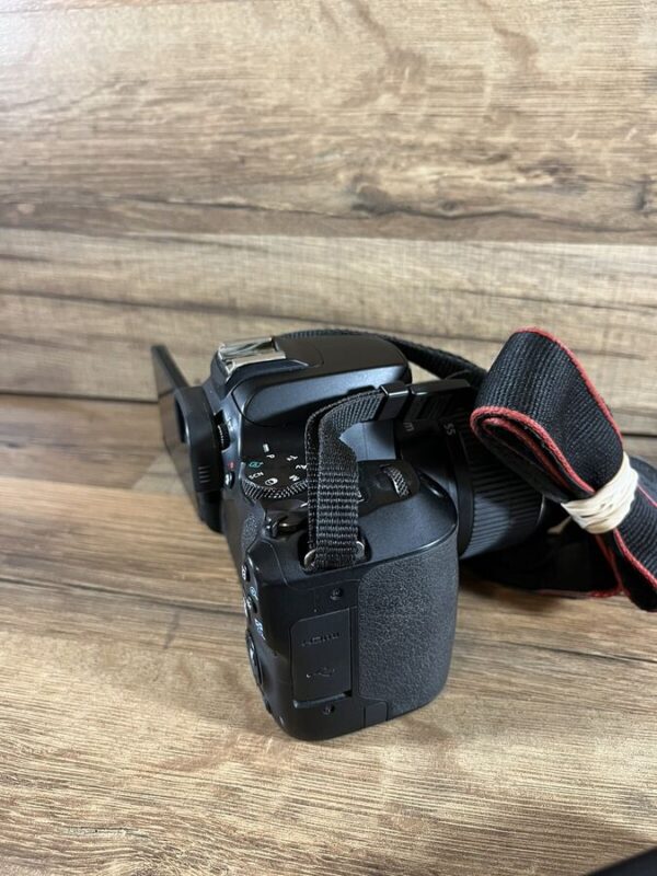 Canon Eos 250D 24.1Mp Digital Slr Camera W/ 18-55Mm F/3.5-5.6 Iii - Image 7