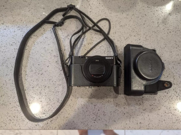 Sony Cyber-Shot RX100 VII 4K UHD 20.1MP Compact Digital Camera - DSC-RX100M7 - Image 7