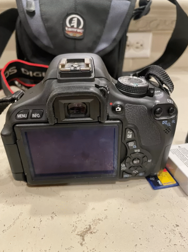 Canon EOS Rebel T3I 18 MP Digital SLR Camera with EF-S 18-55mm IS - Image 4