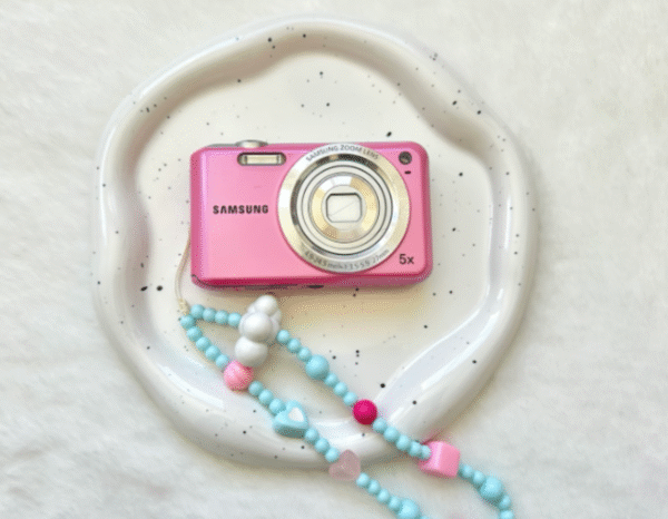 Samsung pink ES65 digital camera - Image 6