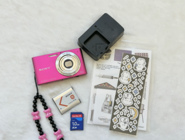 Sony Pink Cyber-shot DSC-W320 Digital Camera - Image 4