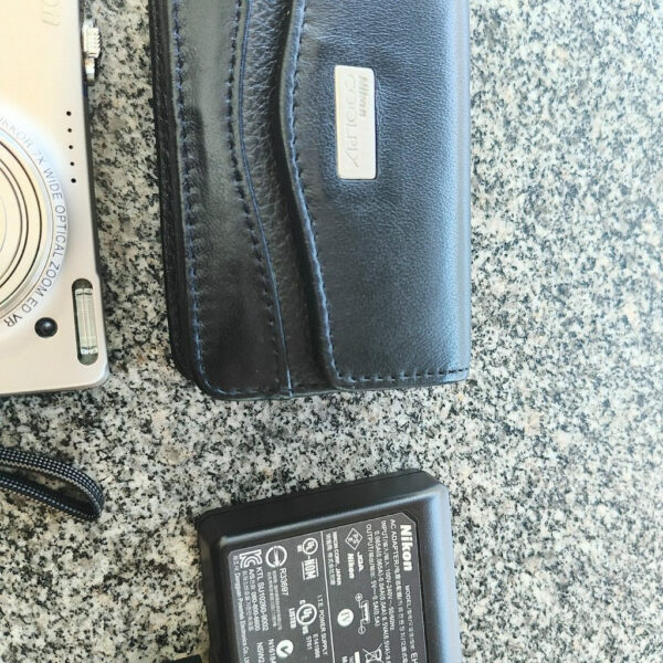 Nikon Coolpix S6000 Digital Camera Iw