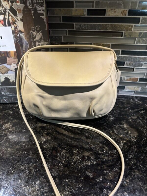 COACH Vintage Cafe Bag Lightweights Glovetanned Cowhide Leather Bone 4111