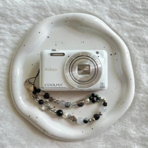 Nikon Coolpix S6600 Digital Camera with Flip... - Image 8