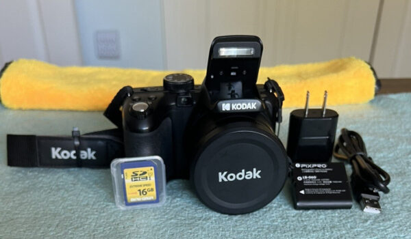 📸 Kodak PIXPRO AZ425 Digital Camera (Black) – Mint Pre-Owned Bundle - Image 13