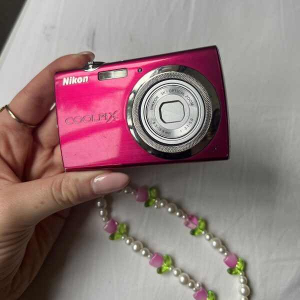 Used Vintage Nikon Coolpix S230 10MP Hot Pink Digital Camera - Image 6