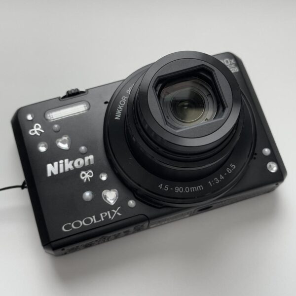 Nikon Coolpix S7000 Digital Camera Bundle Jh - Image 4