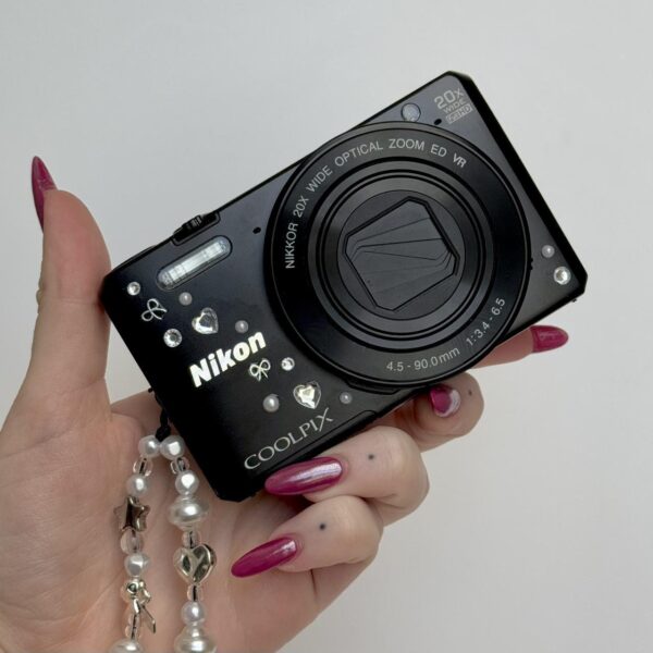 Nikon Coolpix S7000 Digital Camera Bundle Jh - Image 6