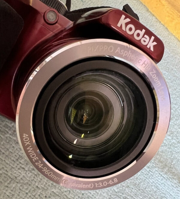 📸 Kodak PixPro AZ401 Digital Camera – Red | Pre-Owned Bundle - Image 8