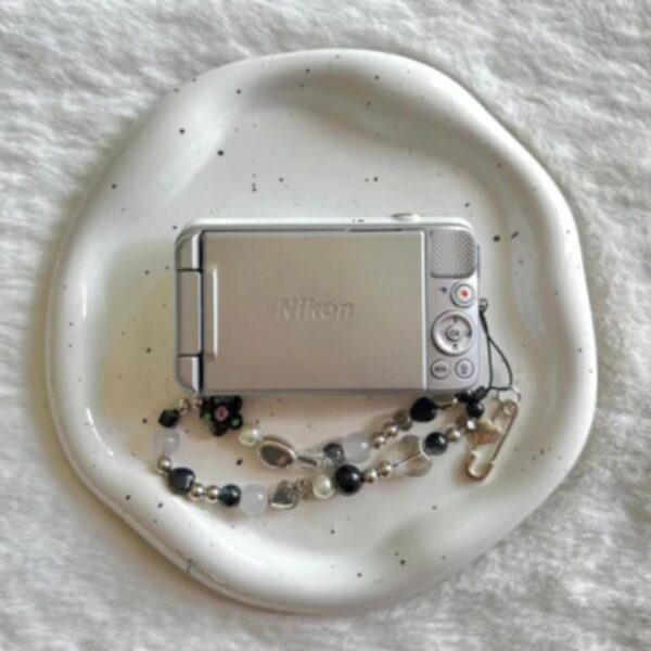 Nikon Coolpix S6600 Digital Camera with Flip... - Image 5
