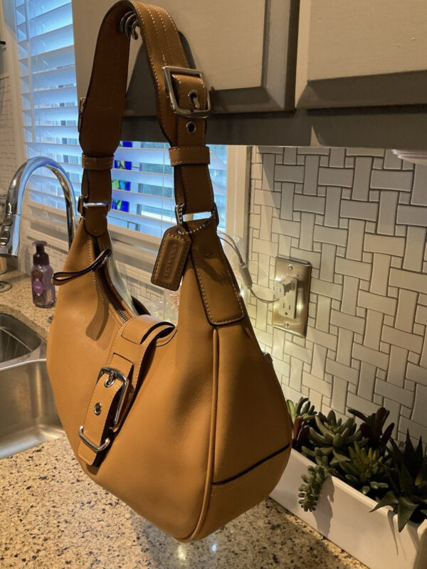 Coach Vintage Hamptons Leather Buckle Hobo Shoulder Bag 7548 Camel - Image 6